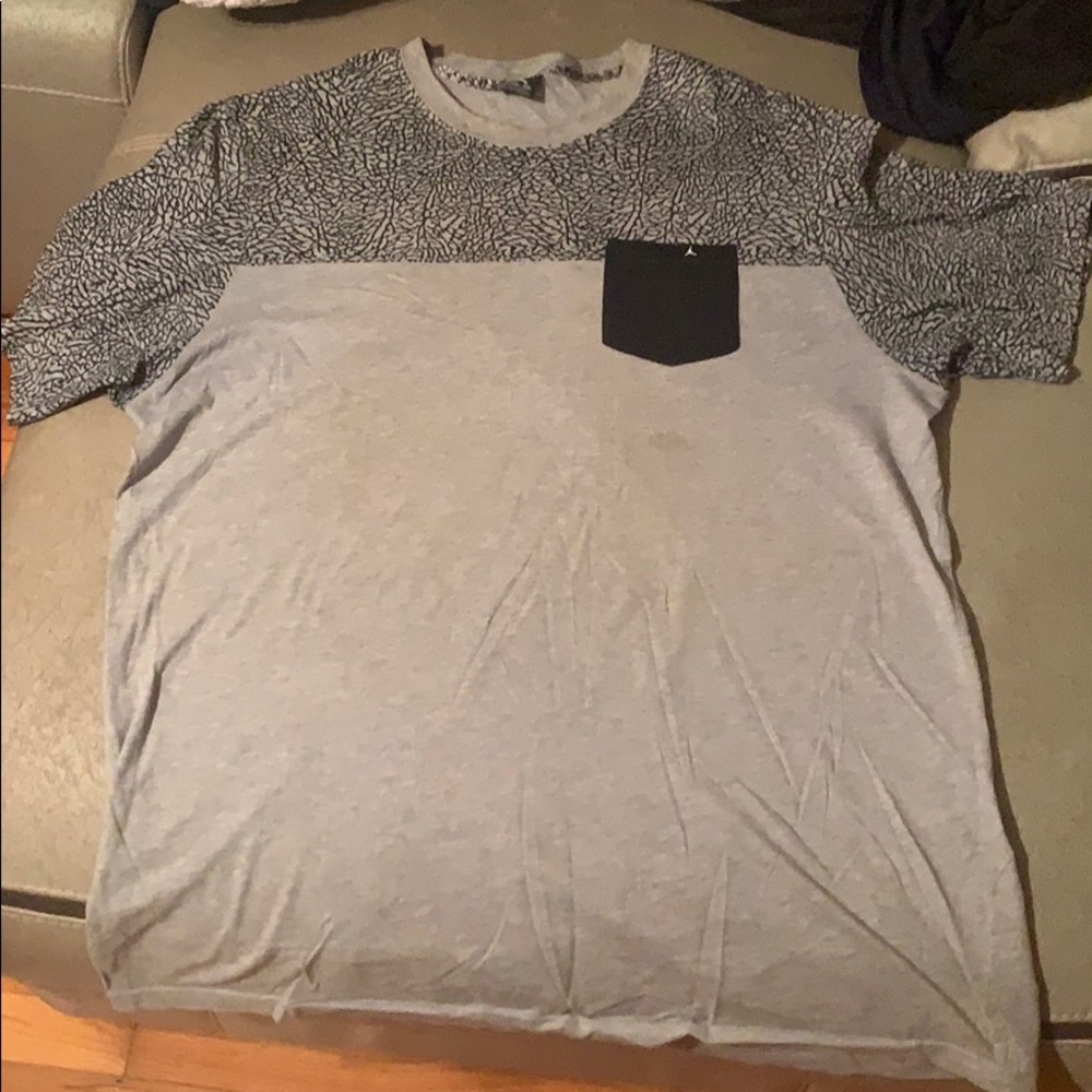 Michael Jordan T-Shirt . Gray zebra print size XL